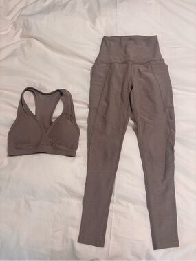 Beyond Yoga SpaceDye Lift Spirits Bra & Out of Pocket High Waisted Midi Leggings